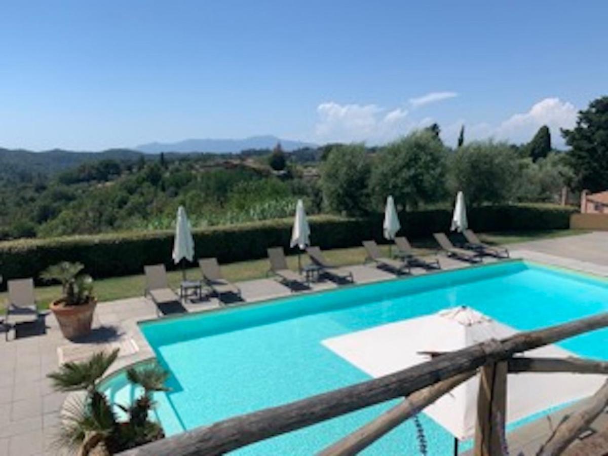 Incantevole Borgo Con Piscine Colleoli Exterior photo