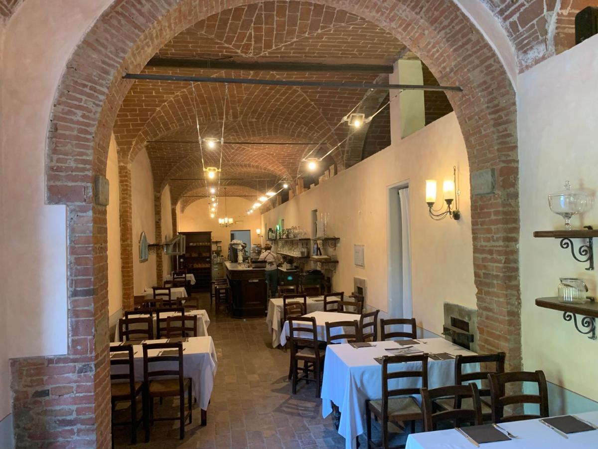 Incantevole Borgo Con Piscine Colleoli Exterior photo
